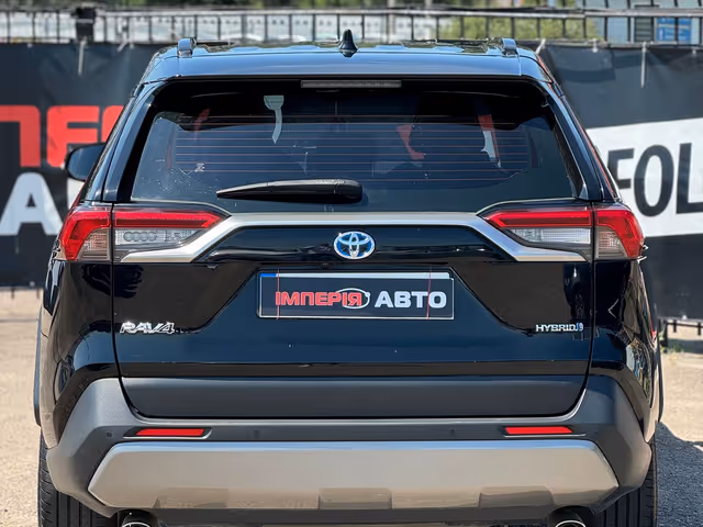 Toyota RAV4 - фото 5