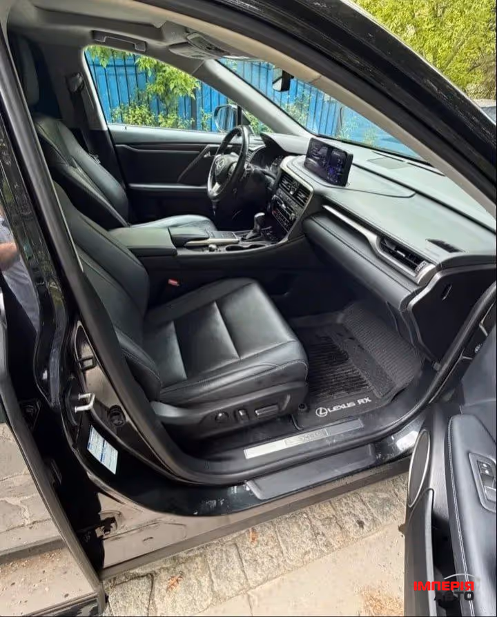 Lexus RX - фото 17