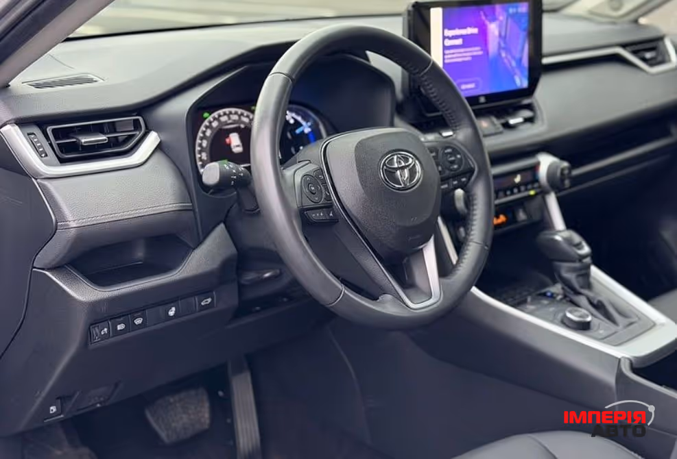 Toyota RAV4 - фото 8