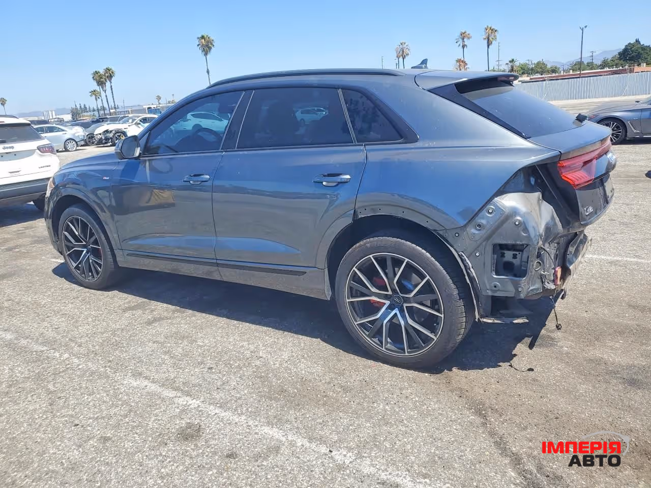 Audi Q8 - фото 3