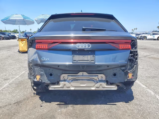 Audi Q8 - фото 5