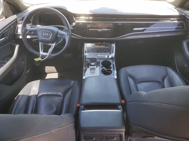 Audi Q8 - фото 4