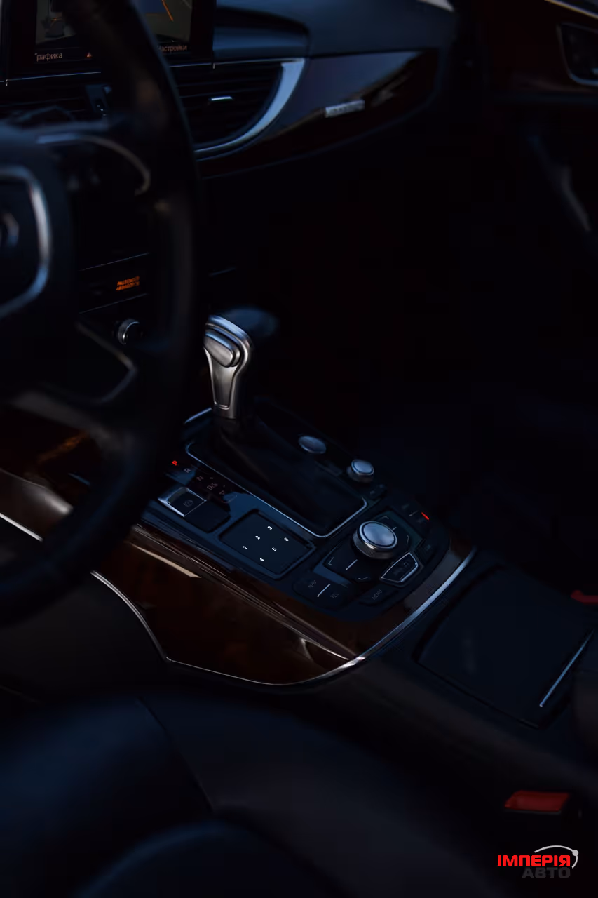 Audi A6 - фото 6