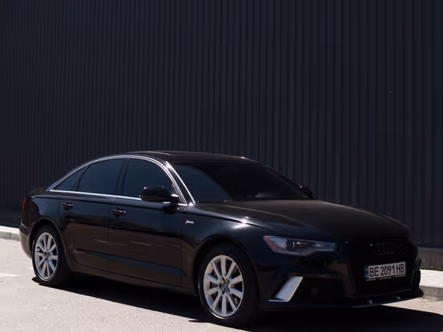 Audi A6 - фото 1