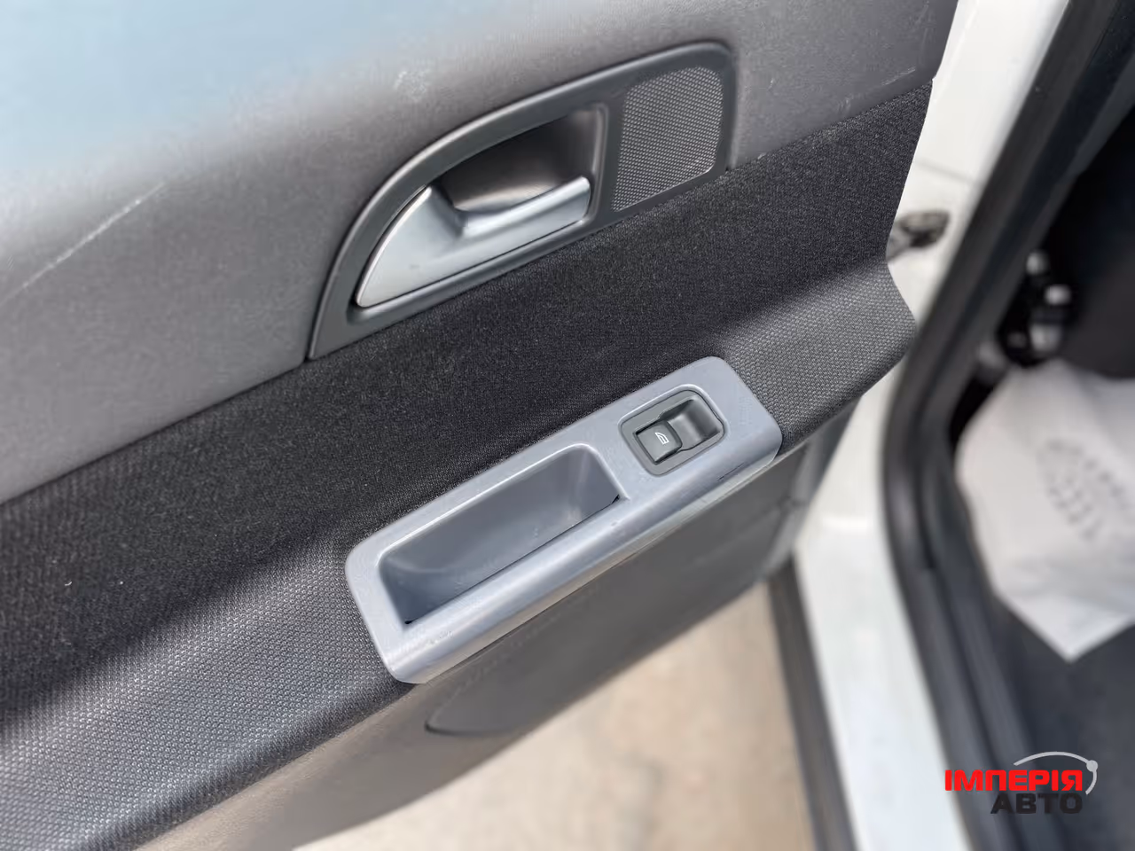 Volvo V50 - фото 24