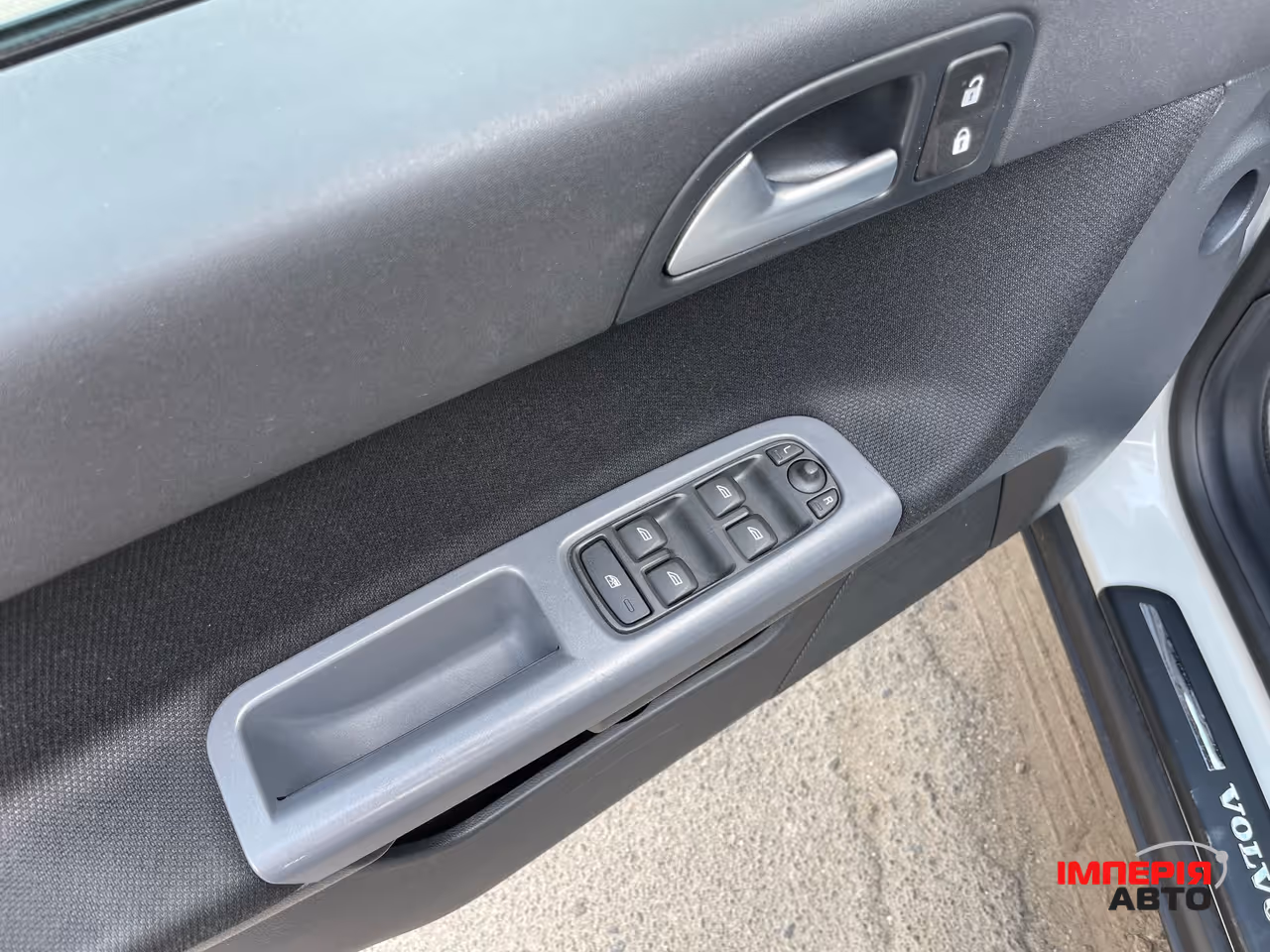 Volvo V50 - фото 14