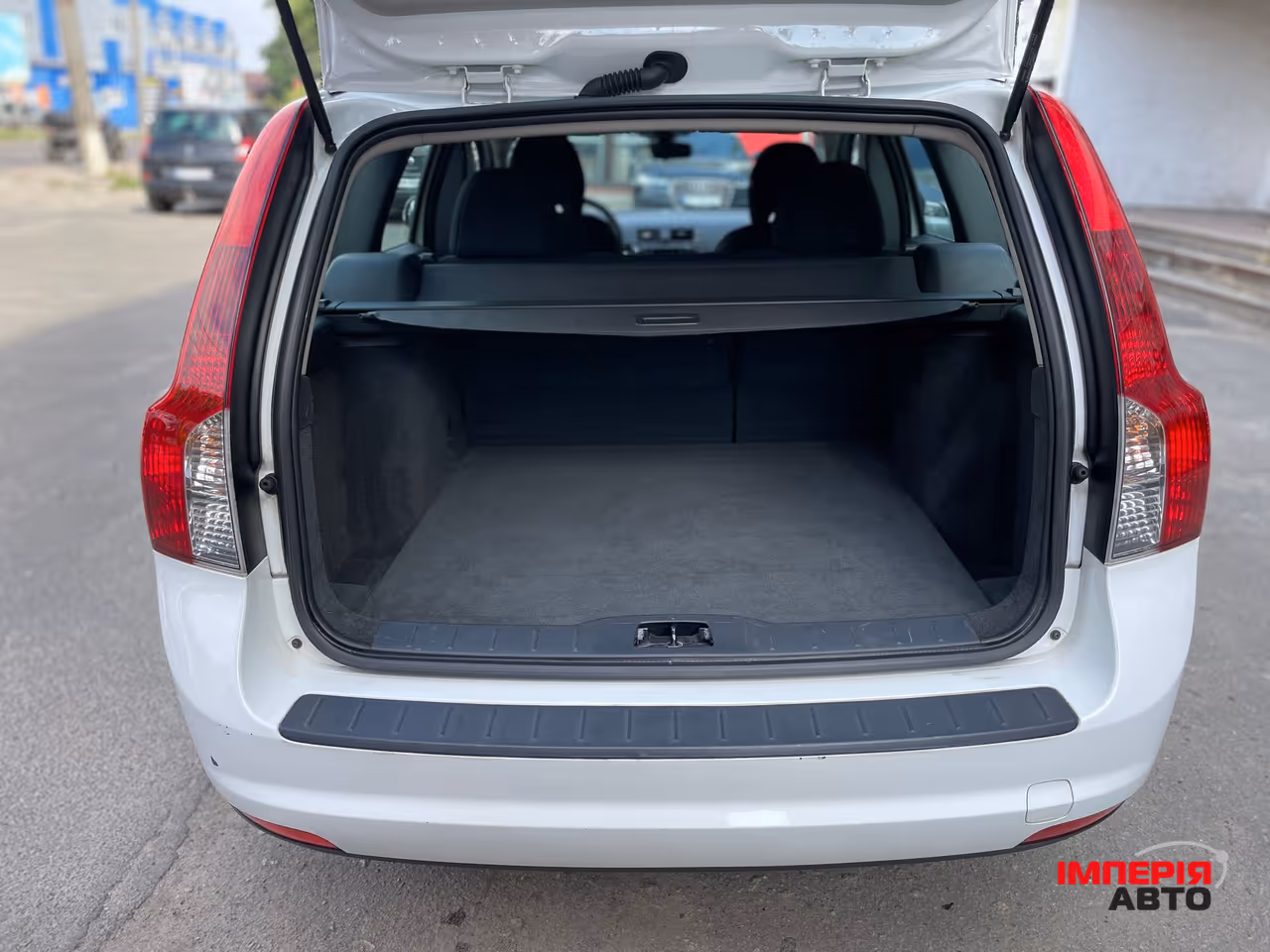 Volvo V50 - фото 28