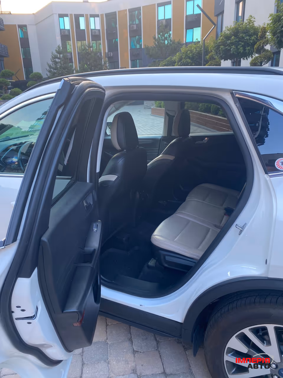 Ford Escape - фото 7