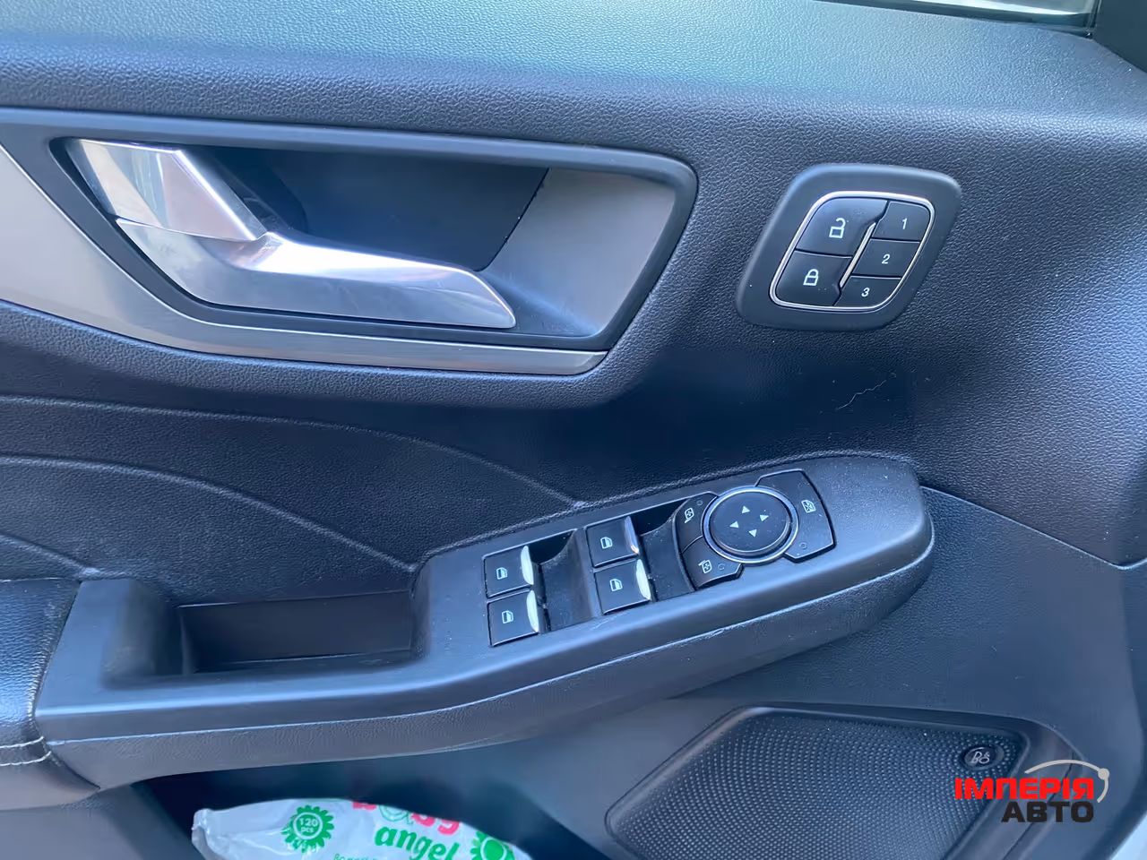 Ford Escape - фото 17