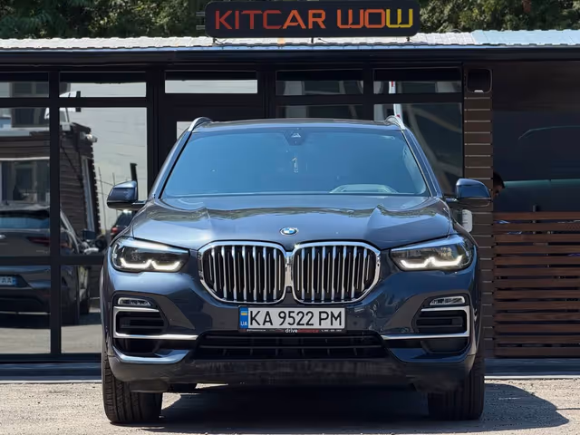 BMW X5 - фото 1