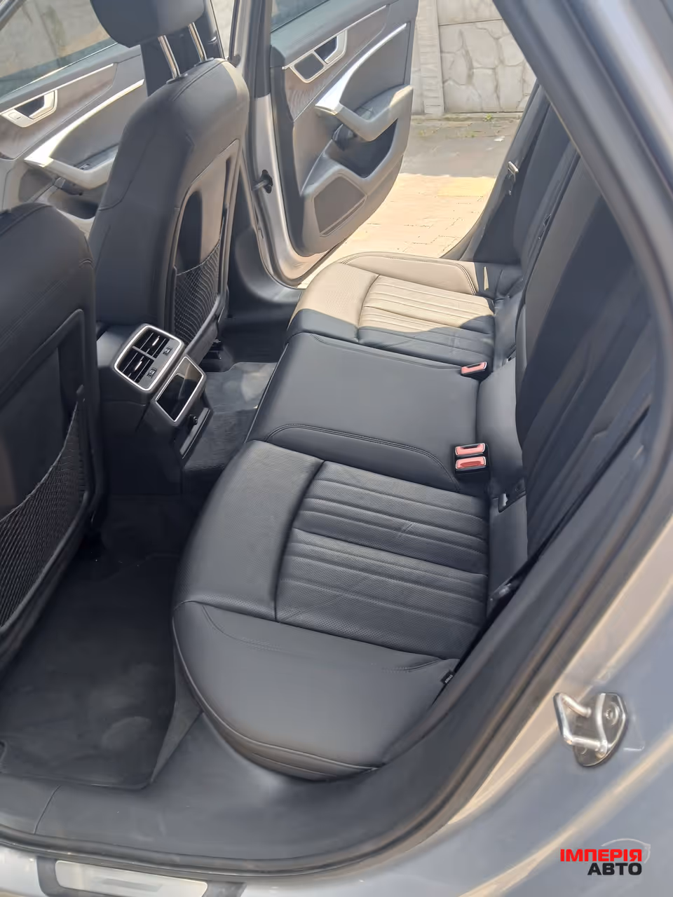 Audi A6 - фото 12