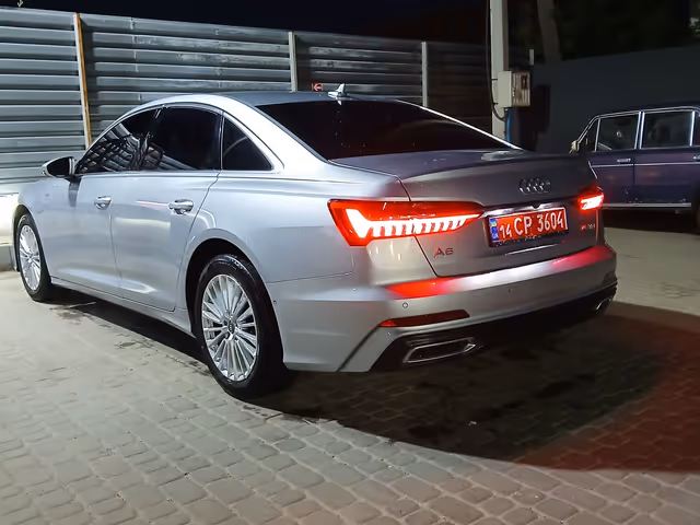 Audi A6 - фото 3