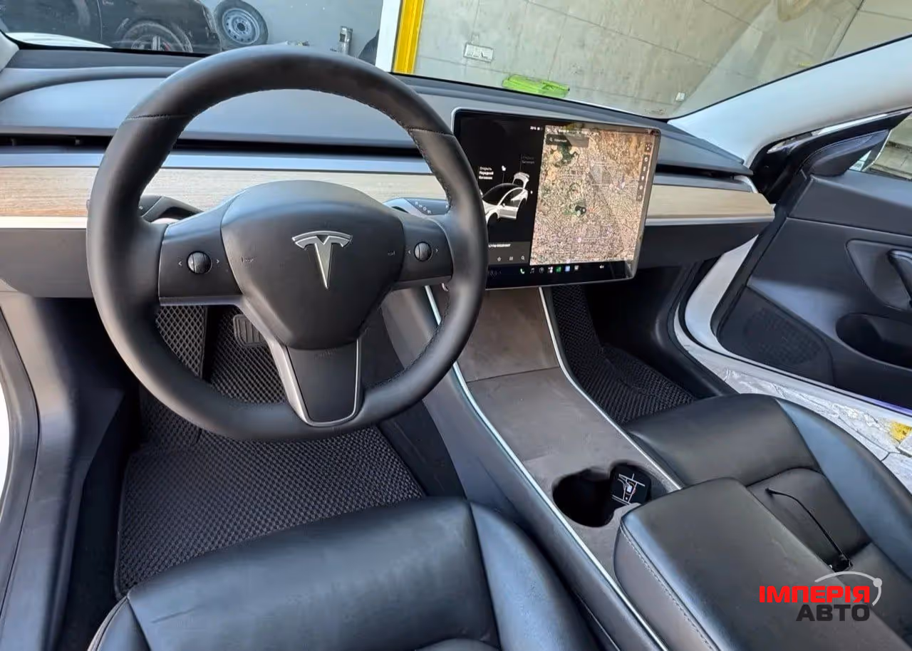 Tesla Model 3 - фото 7