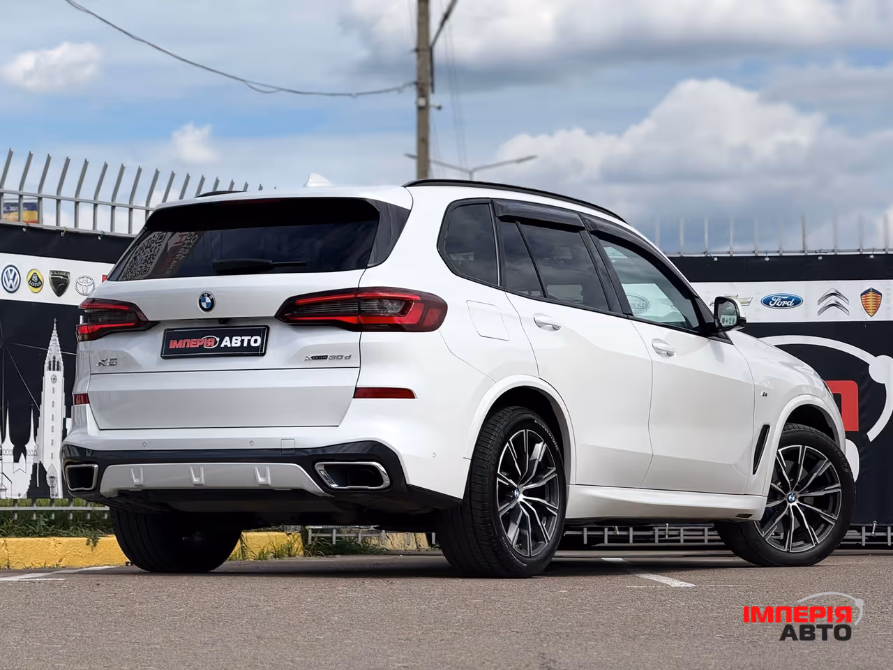 BMW X5 - фото 17