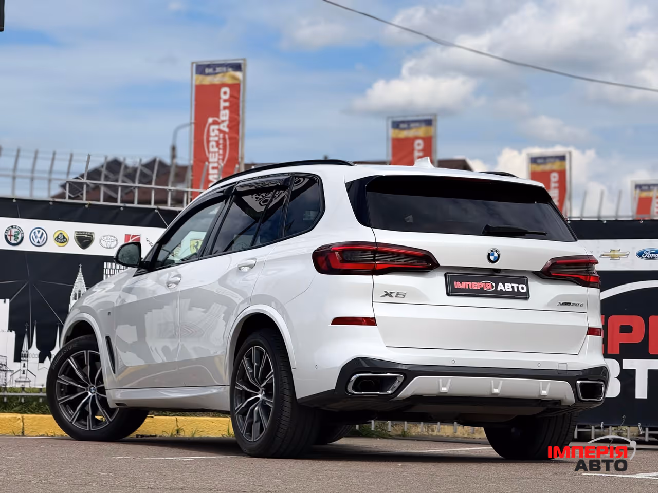 BMW X5 - фото 10