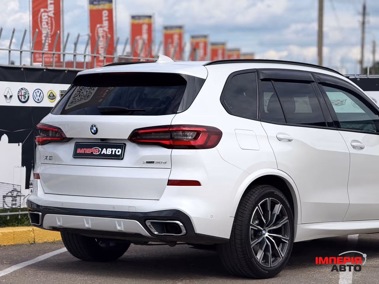 BMW X5 - фото 16