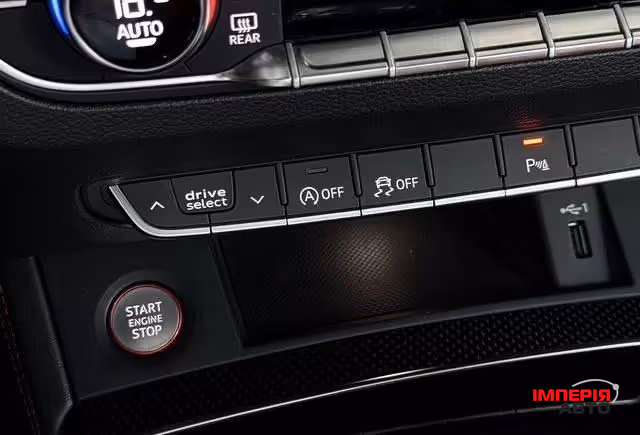 Audi SQ5 - фото 18