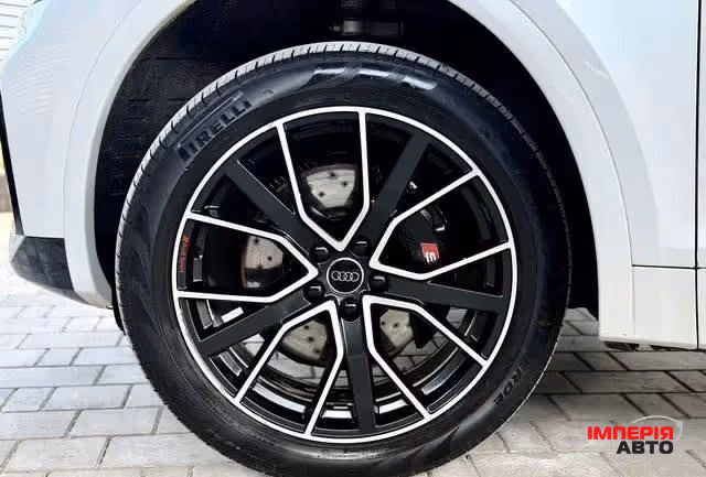 Audi SQ5 - фото 17