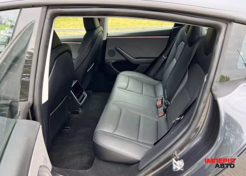 Tesla Model 3 - фото 5
