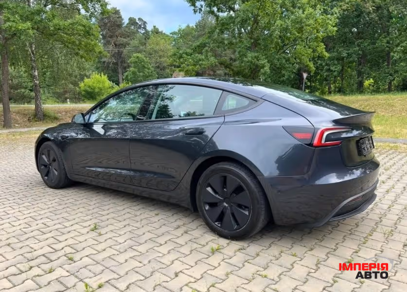 Tesla Model 3 - фото 3