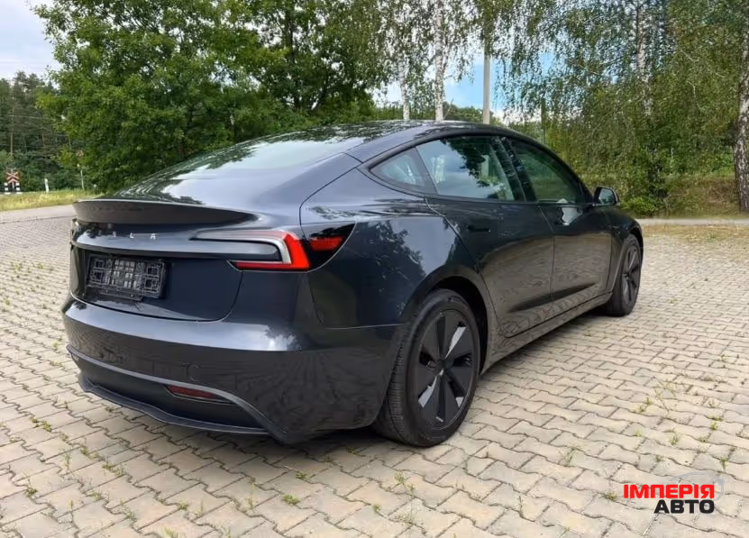 Tesla Model 3 - фото 2