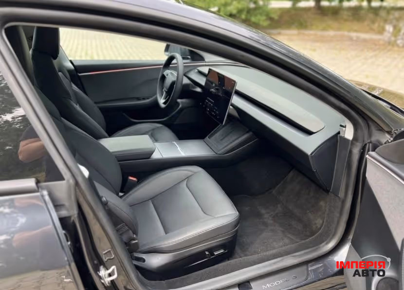 Tesla Model 3 - фото 7