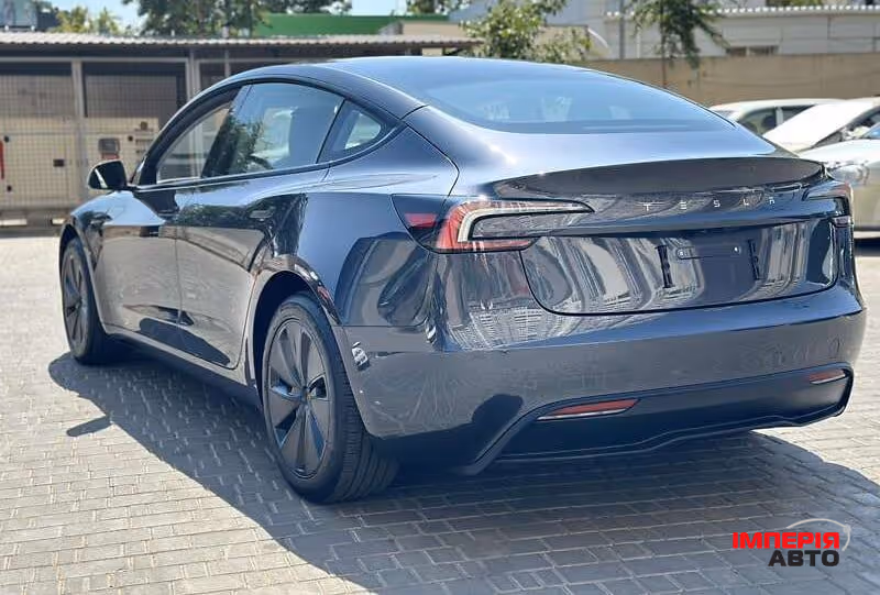 Tesla Model 3 - фото 7
