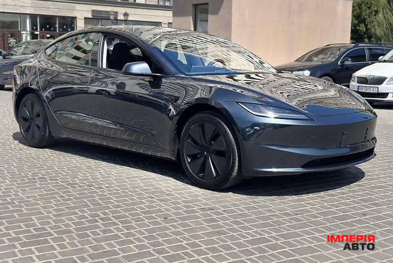 Tesla Model 3 - фото 2