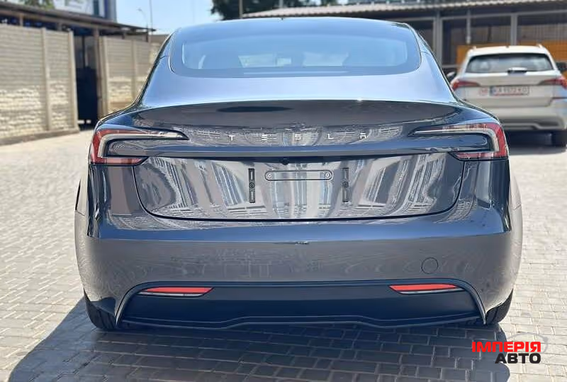 Tesla Model 3 - фото 6