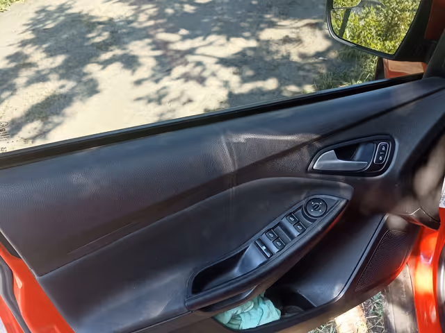 Ford Focus - фото 4