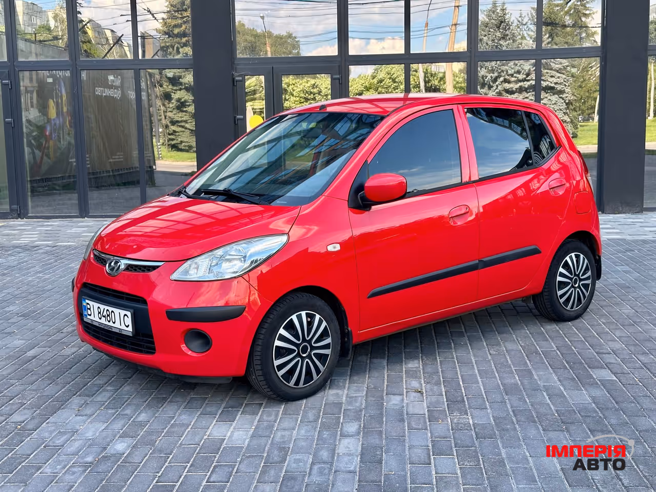 Hyundai i10 - фото 1