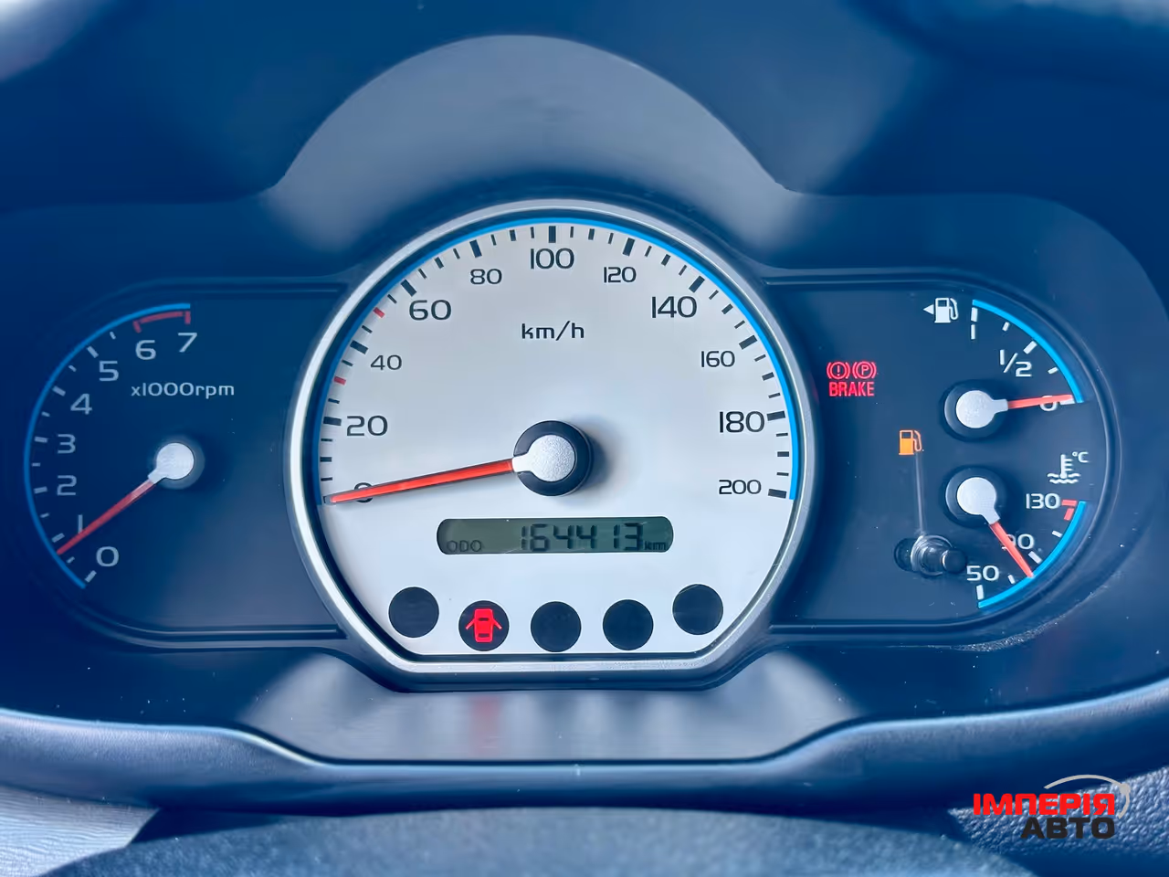 Hyundai i10 - фото 20