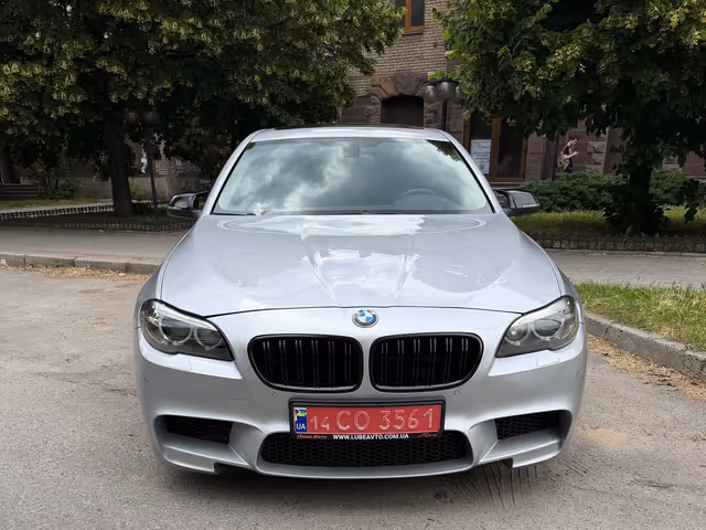 BMW 5 серії - фото 2
