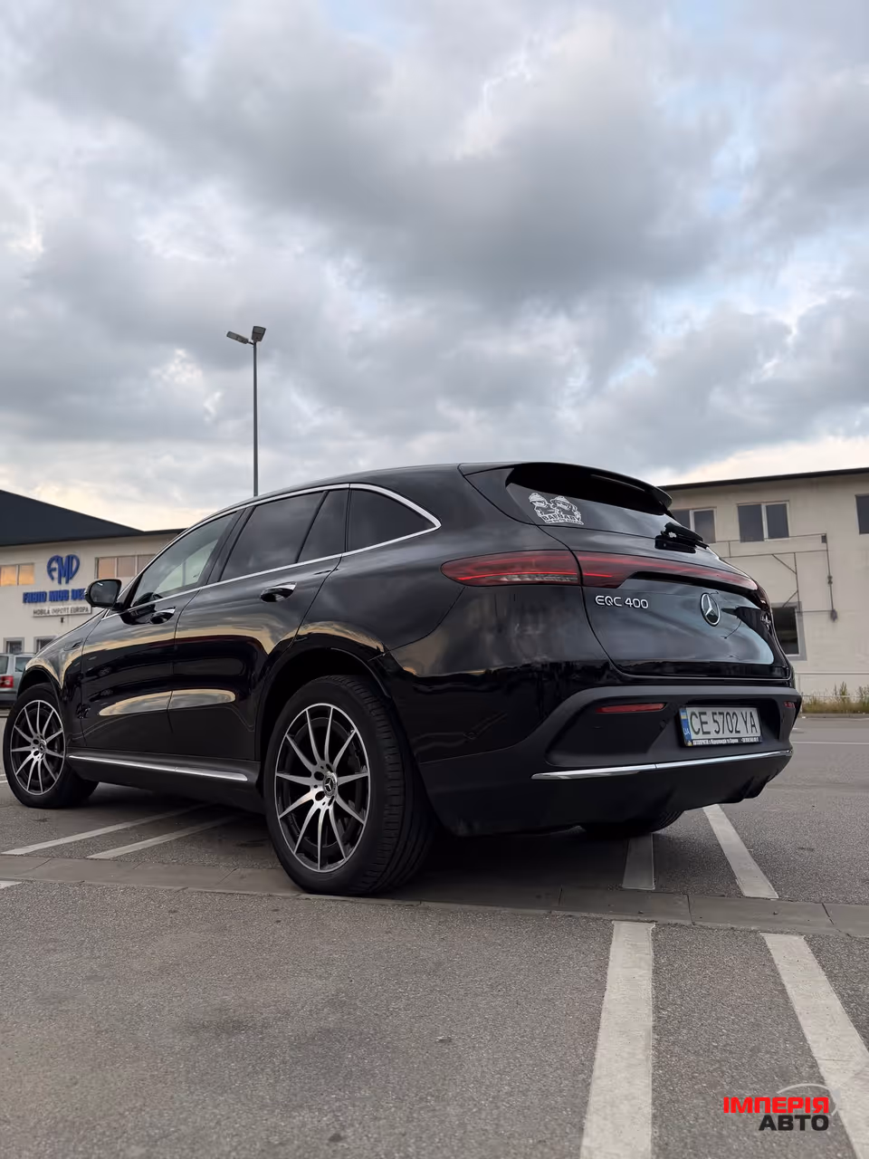 Mercedes-Benz EQC - фото 6