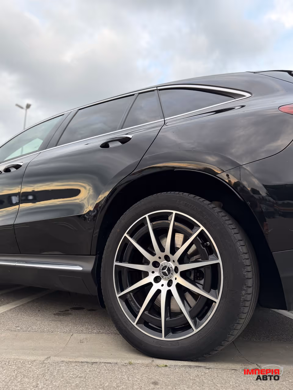 Mercedes-Benz EQC - фото 13