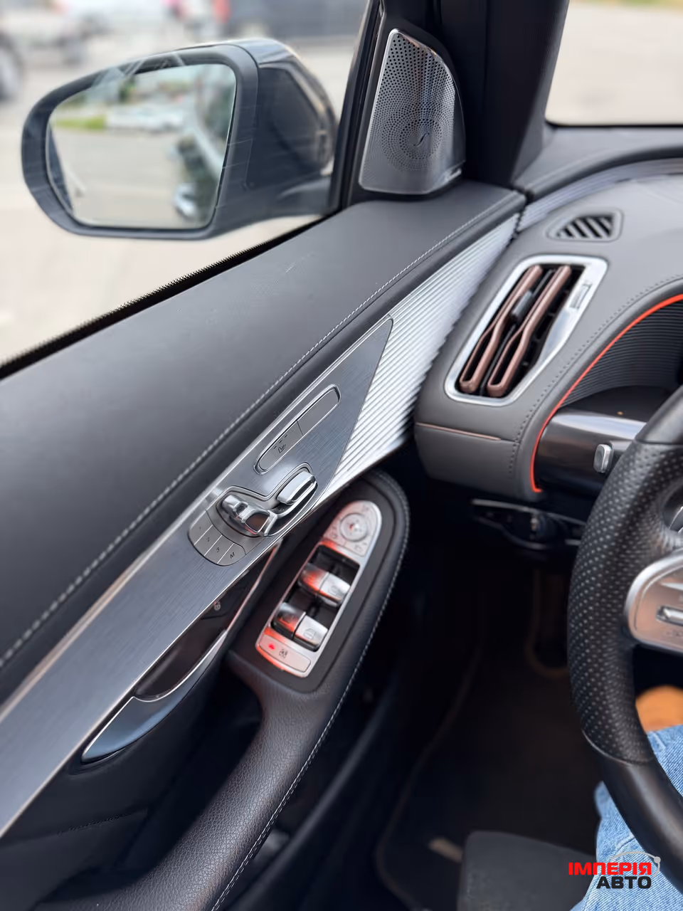 Mercedes-Benz EQC - фото 25