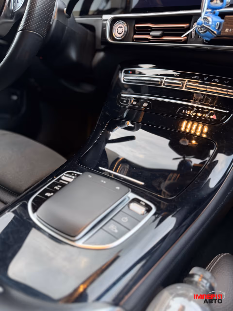 Mercedes-Benz EQC - фото 20