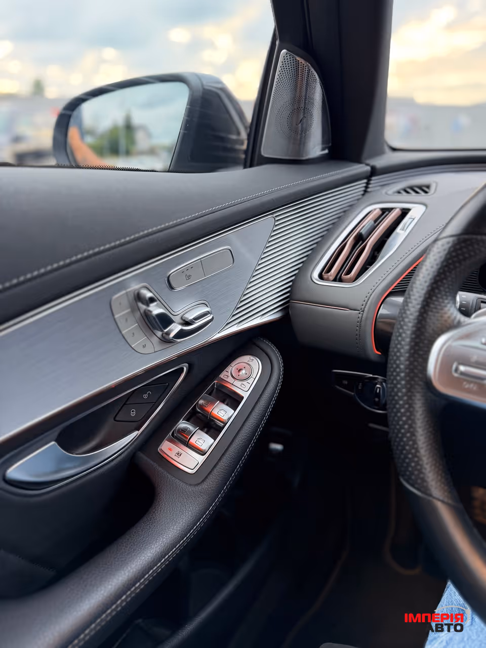 Mercedes-Benz EQC - фото 28