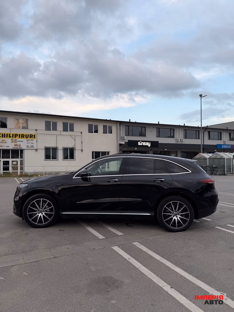 Mercedes-Benz EQC - фото 10