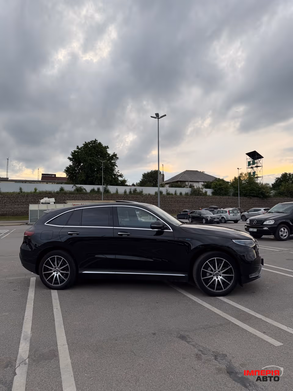 Mercedes-Benz EQC - фото 7