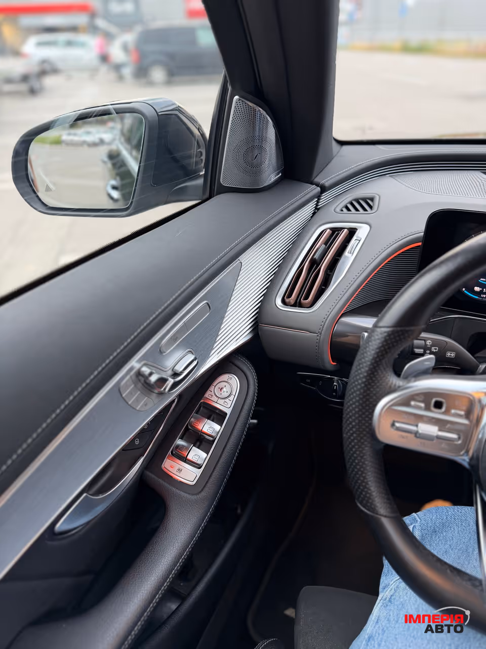 Mercedes-Benz EQC - фото 24