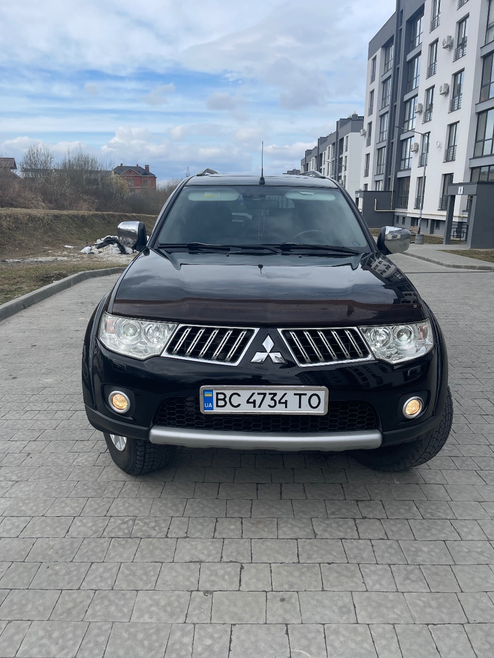 Mitsubishi Pajero Sport - фото 3