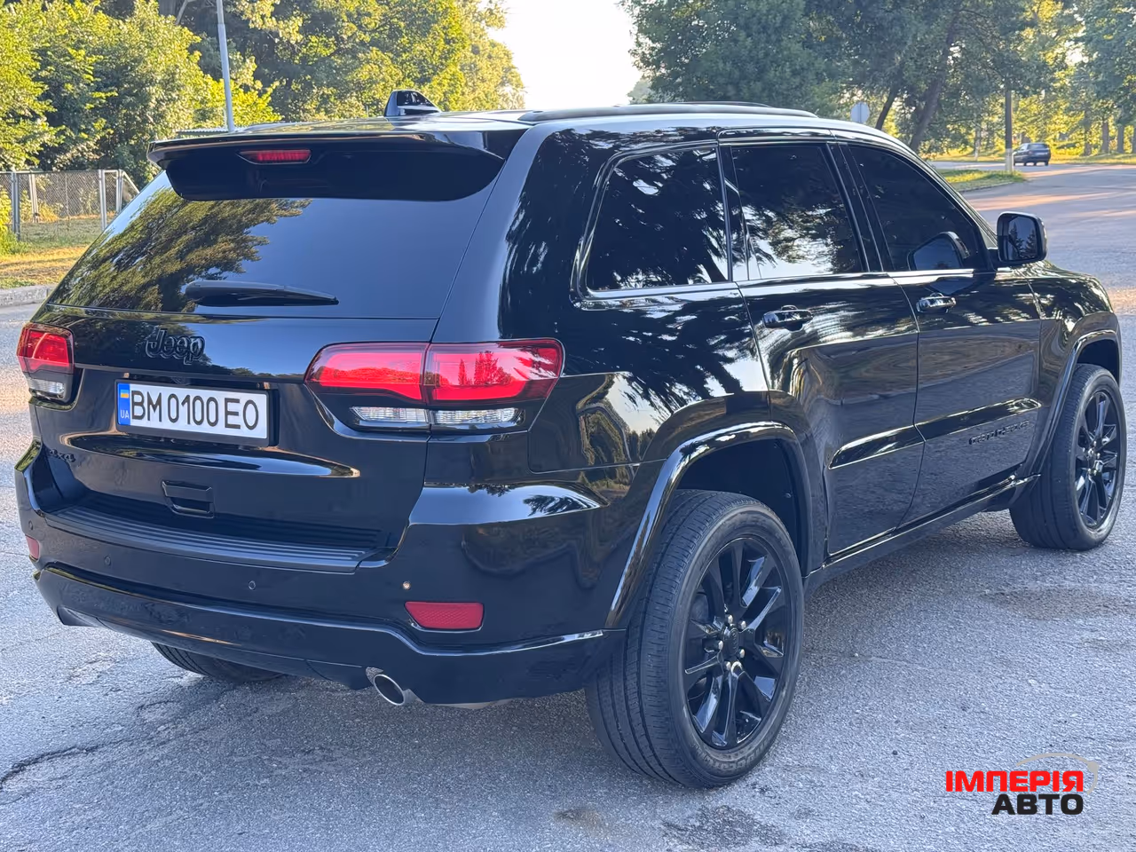 Jeep Grand Cherokee - фото 12