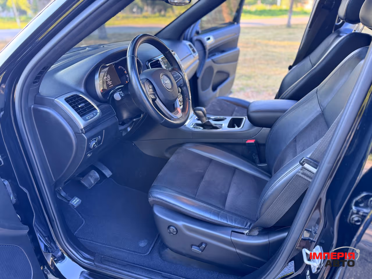 Jeep Grand Cherokee - фото 14