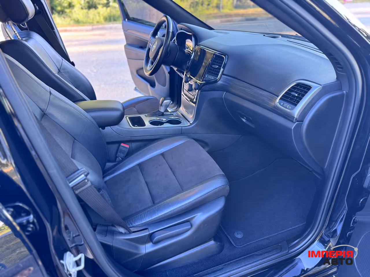 Jeep Grand Cherokee - фото 16