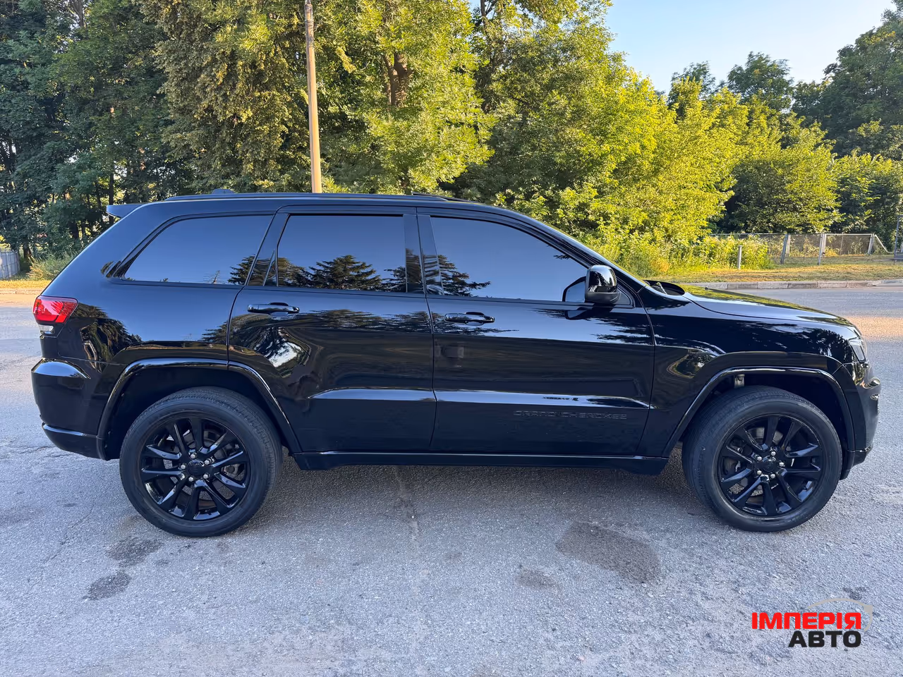 Jeep Grand Cherokee - фото 11