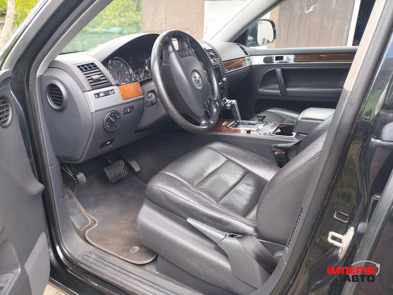 Volkswagen Touareg - фото 7