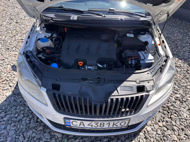 Skoda Fabia - фото 5