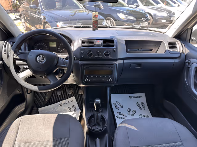 Skoda Fabia - фото 4