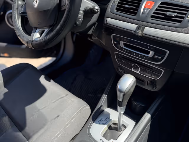 Renault Megane - фото 5